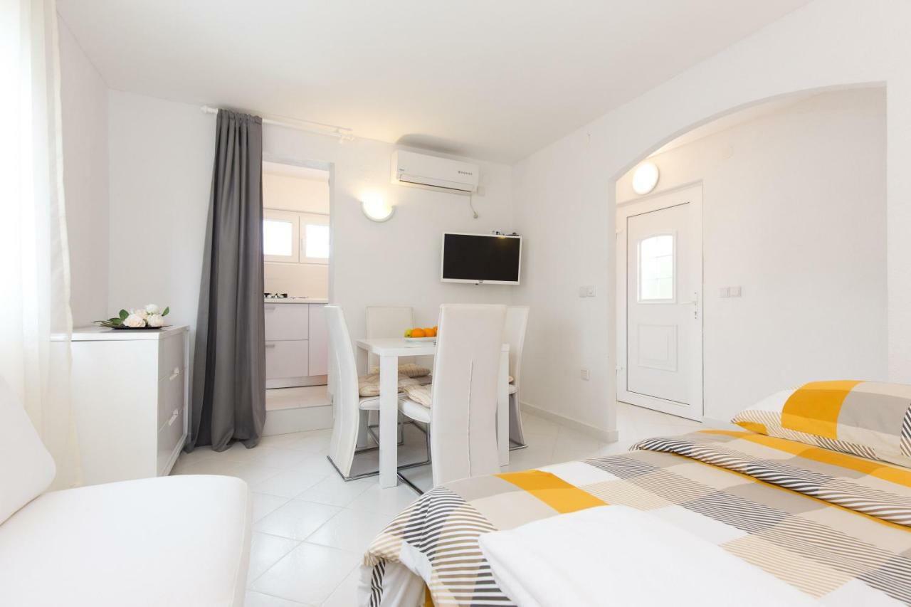 Apartments Bernarda Skrbcici Экстерьер фото